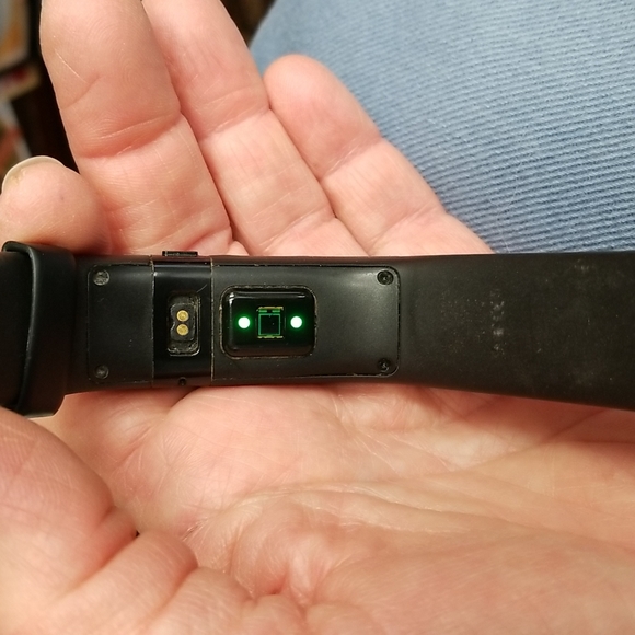 Fitbit - Picture 4 of 4